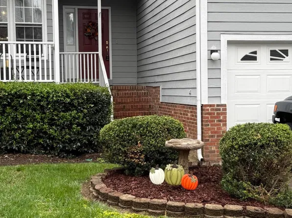 8200 Hempshire Pl, Raleigh, NC 27613