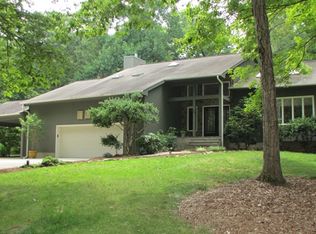 111 Quailview Dr, Chapel Hill, NC 27516