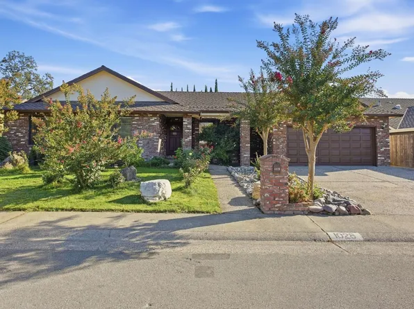 1028 Kensington Dr, Roseville, CA 95661