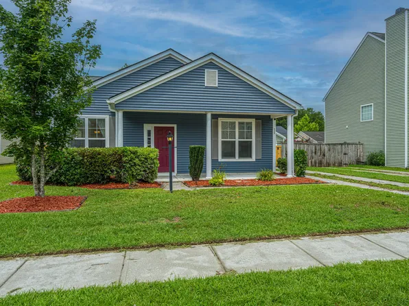 325 Harriswood Ln, Moncks Corner, SC 29461