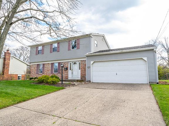2nd image of 805 Cedarhill Dr