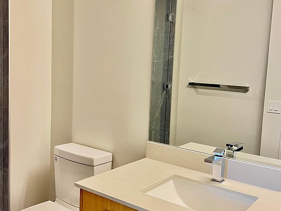 5th image of 230 NW 29th St #101