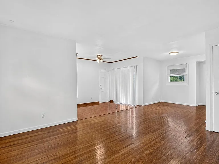 10328 Dudley Dr — Photo 15
