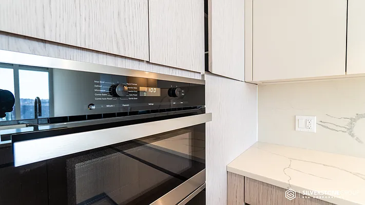 Rented by Silverstone Group USA Corp. | media 4