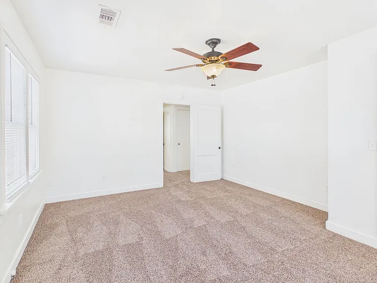 701 Sunset Ter — Photo 17