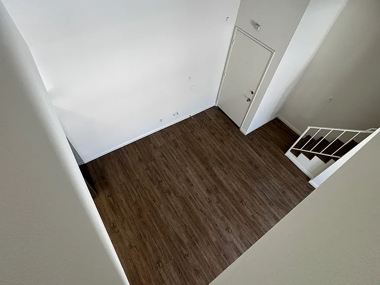 1625 Glendon Ave #6 — Photo 7