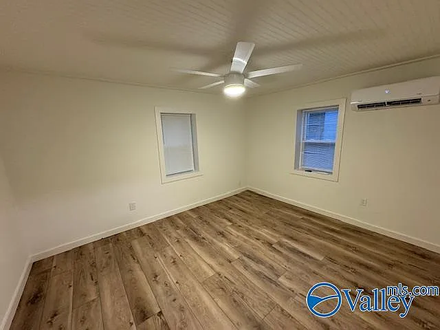 1410 Wells Ave SE — Photo 13