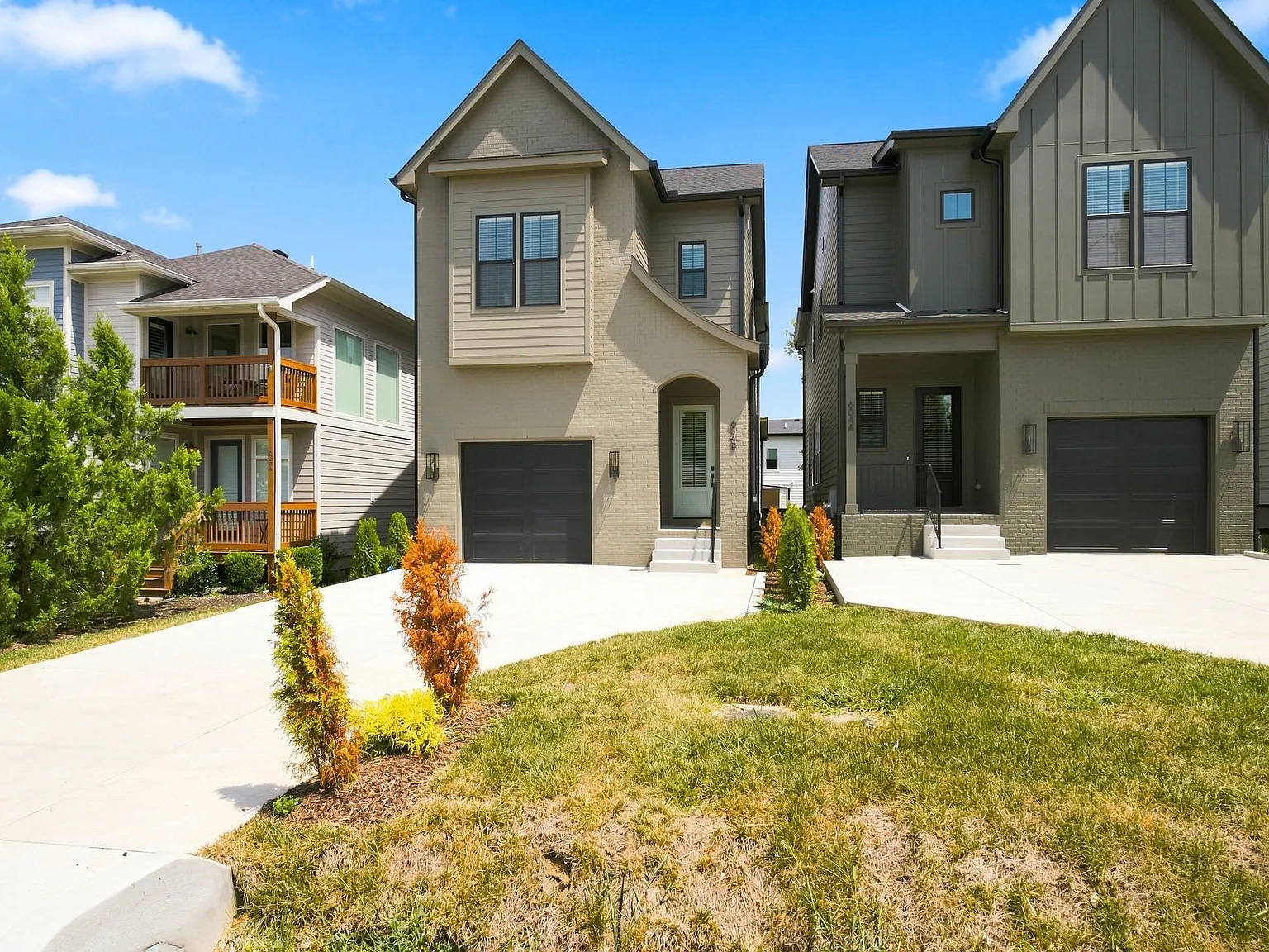 4 bed, 4.5 bath, 2644 sqft, $4,700 — Photo 2