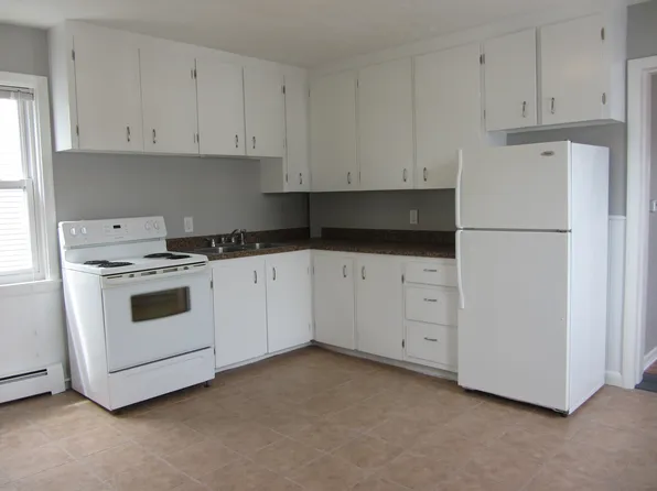 45 Foss St #201, Biddeford, ME 04005