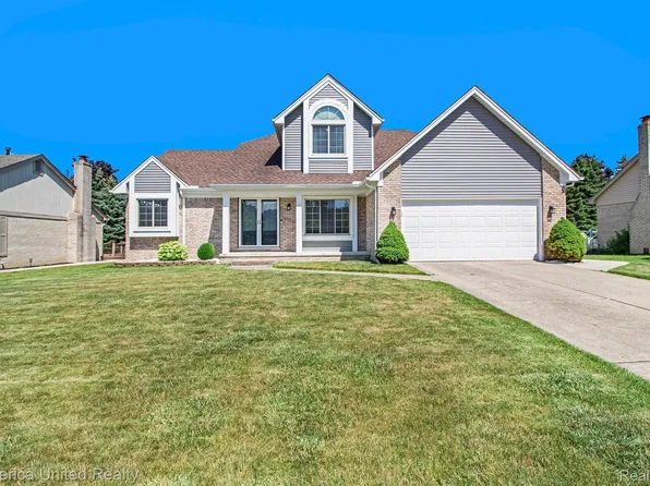 18488 Manor Ln, Livonia, MI 48152