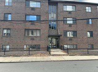 39 Linden St #12, Brookline, MA 02445