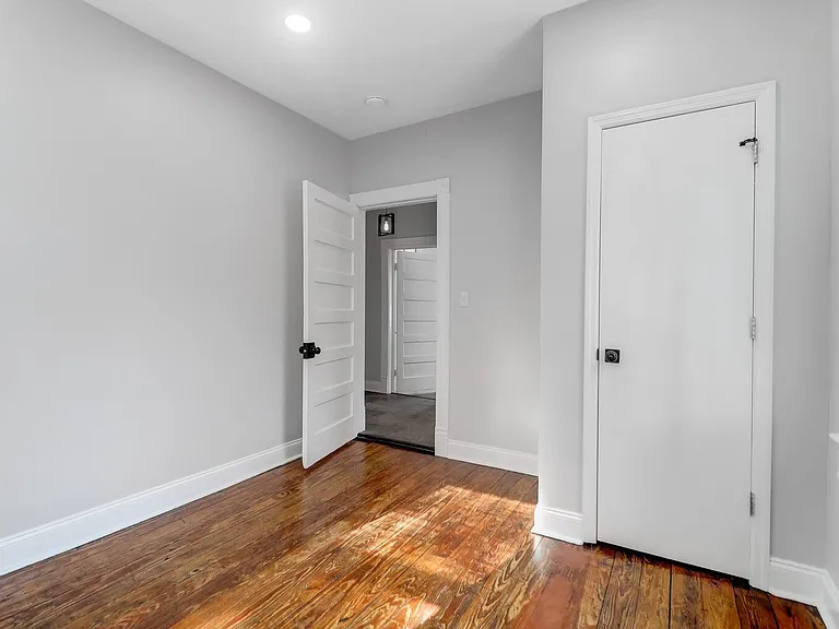 167 Fishburne St — Photo 22