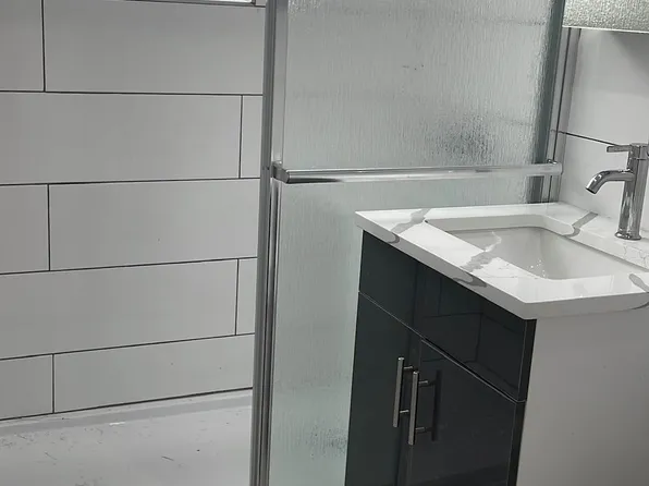 153 East 38th Street image 1 of 2