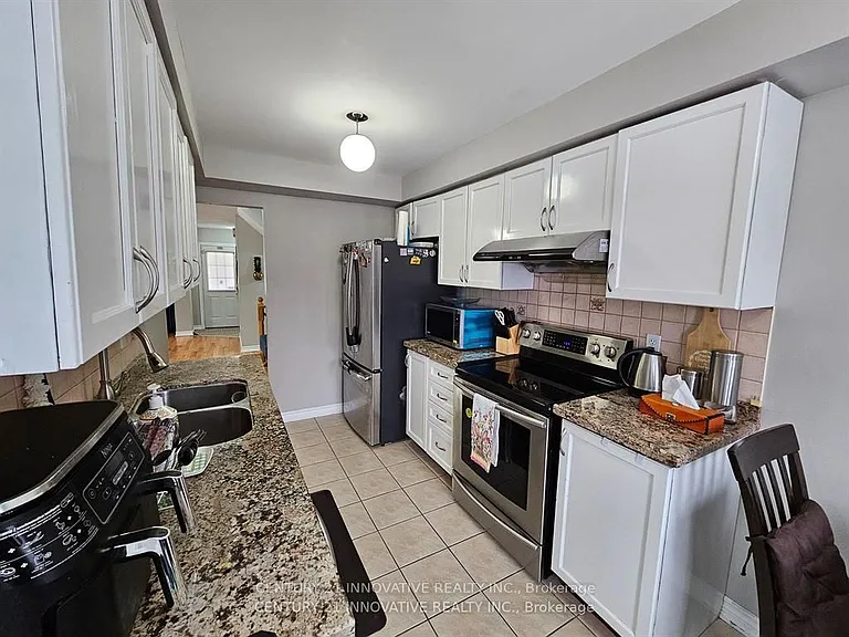189 S Unionville Ave — Photo 12