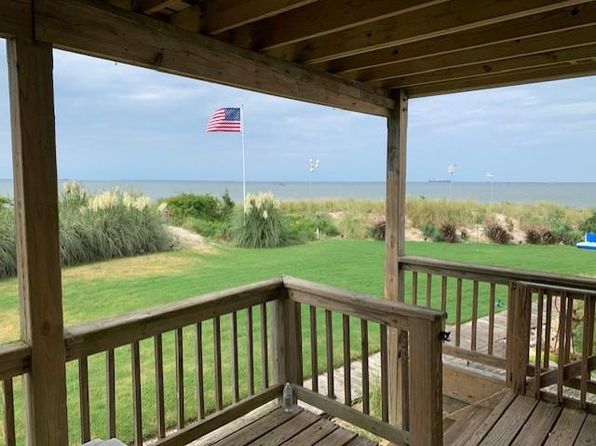 3646 Sea Gull Bluff Dr