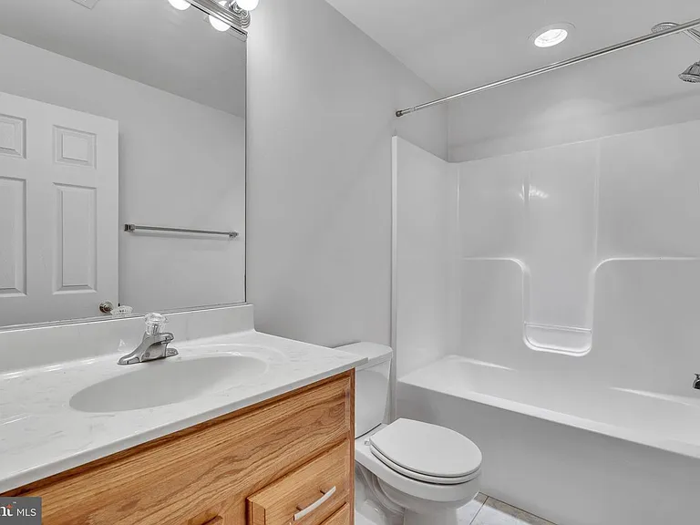 24340 Broad Creek Dr — Photo 22