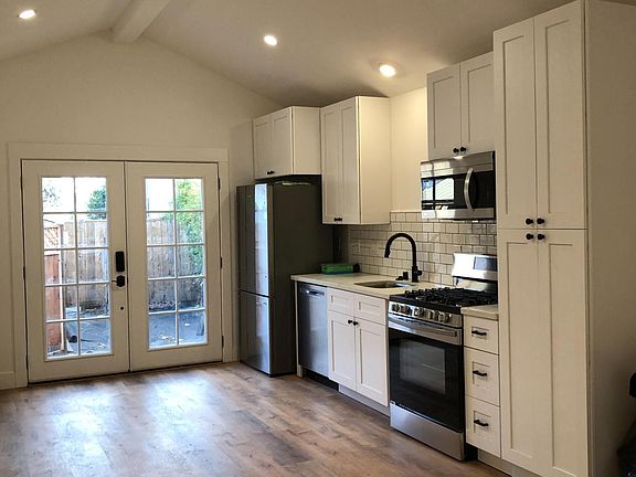 4th image of 589 Auzerais Ave Unit 2