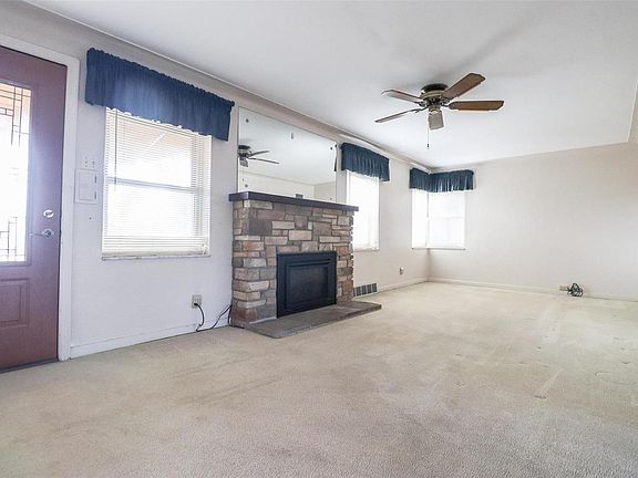 3rd image of 9929 Berwick Dr