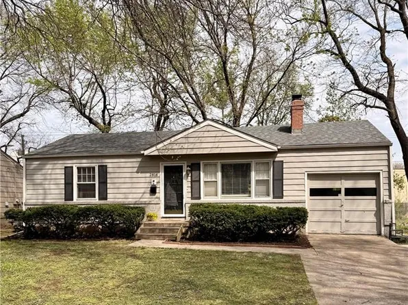 2816 W 47th Ter, Westwood, KS 66205