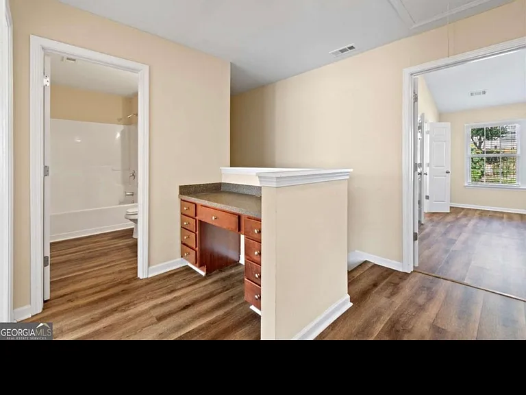 3323 Castleberry Village Cir — Photo 10