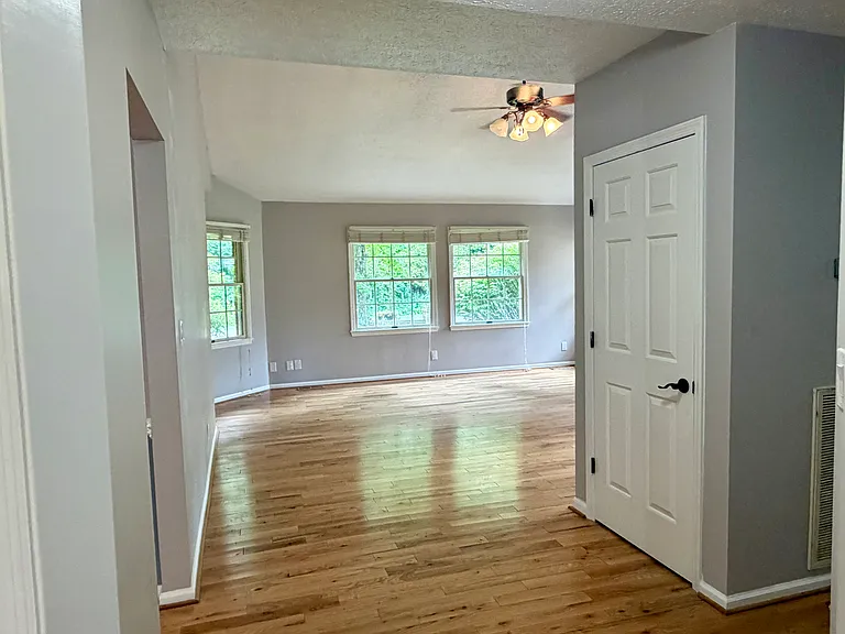 175 Highland Cir — Photo 9