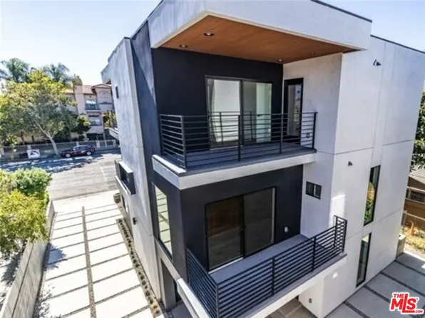 5638 Woodman Ave, Van Nuys, CA 91401