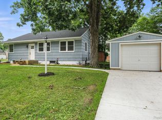 1904 Carvel Ct, Lansing, MI 48910