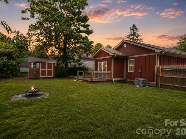 166 Outland Ave, Brevard, NC 28712