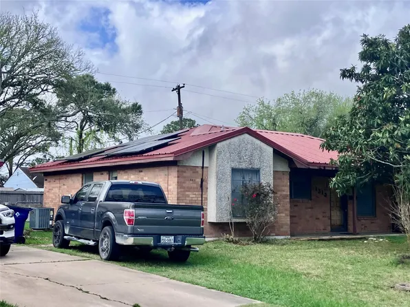 1313 N Noble Rd, Texas City, TX 77591