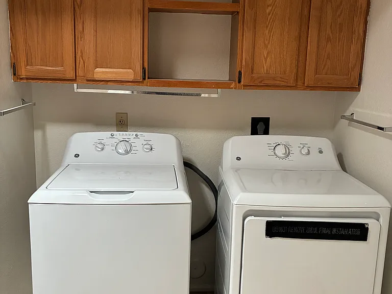 1425 N San Joaquin Dr — Photo 15
