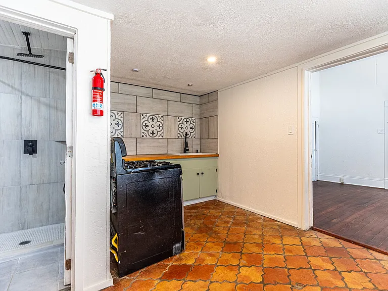 426 W Woodlawn Ave #1 — Photo 14