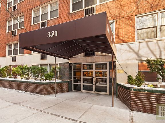 4th image of 321 E 45th St APT 9A
