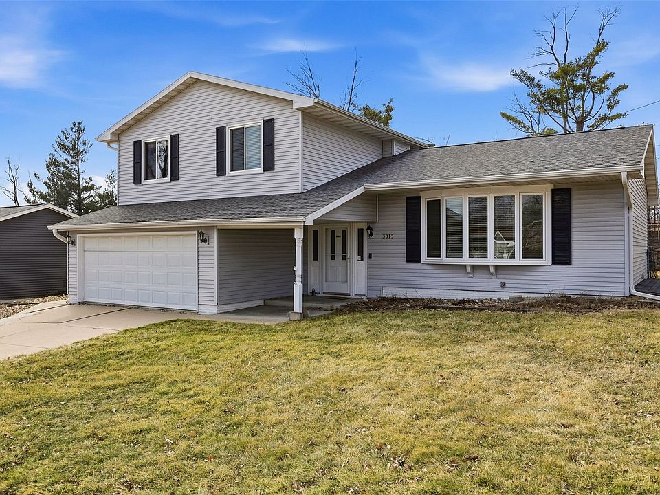 1st image of 3015 Circle Hill Ct NE