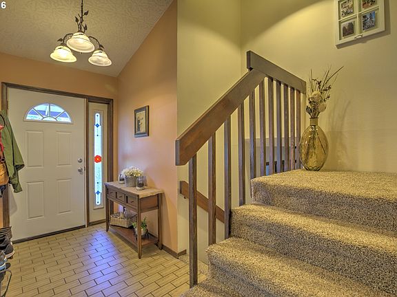 5th image of 15104 NE 25th Ct
