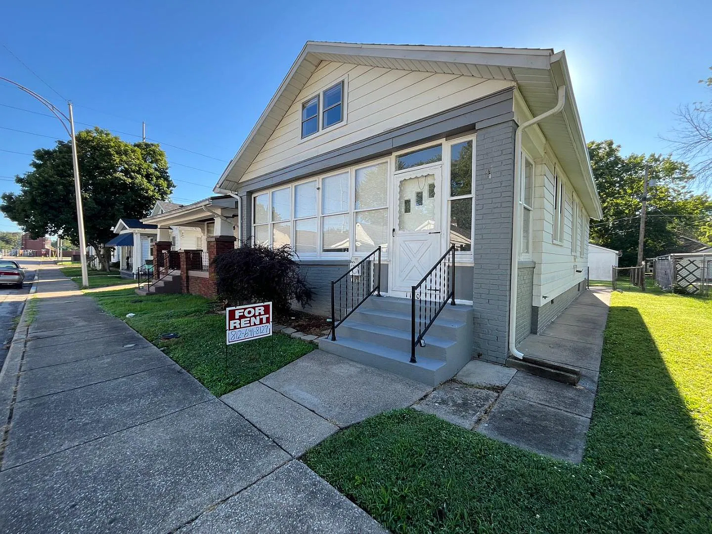 1110 S Harlan Ave — Photo 2