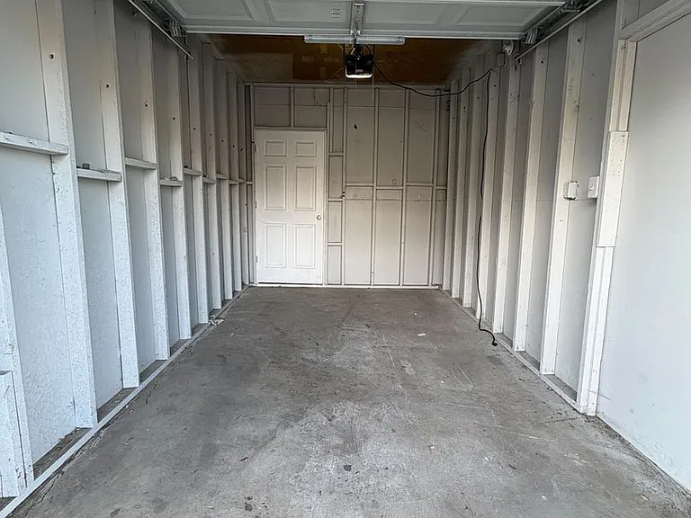 1475 Macon St — Photo 4