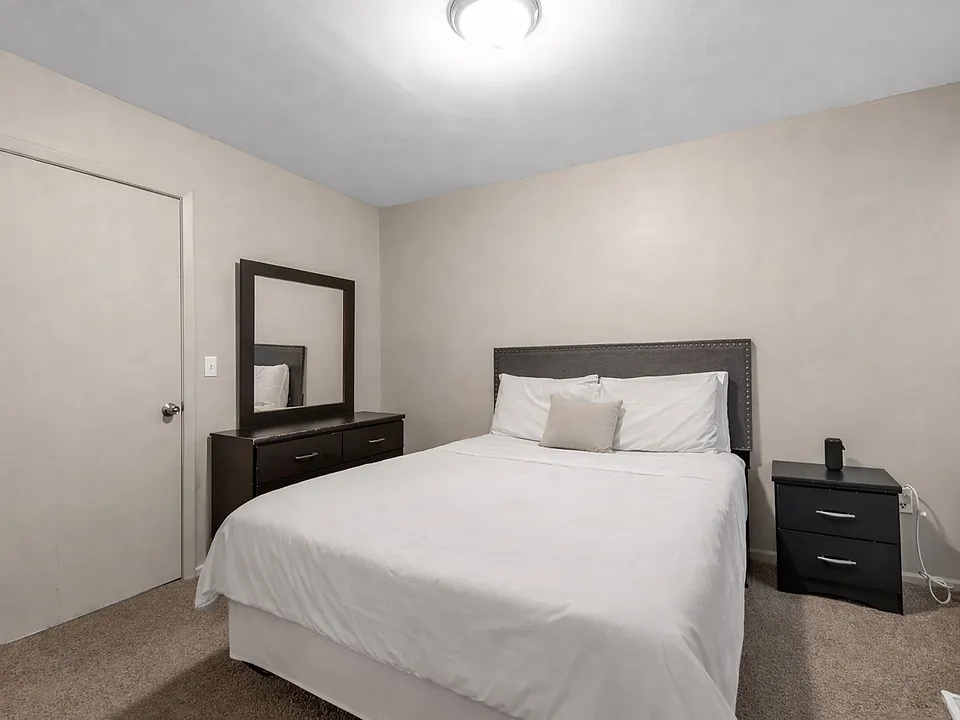 22 B St #24
