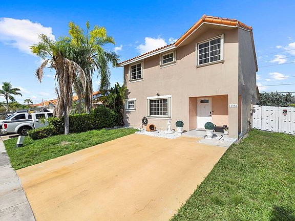 3rd image of 11951 SW 208th Terrace