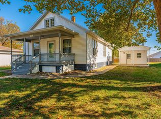 304 N Washington St, Hartsburg, IL 62643