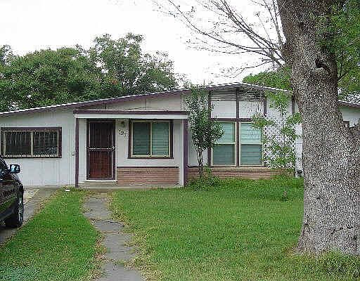 1st image of 127 SERNA PARK DR