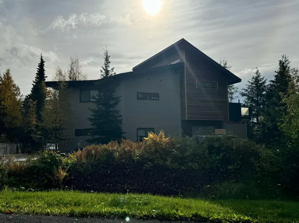 16430 Saint James Cir, Anchorage, AK 99516