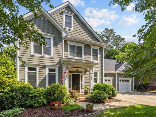 204 Rossburn Way, Chapel Hill, NC 27516