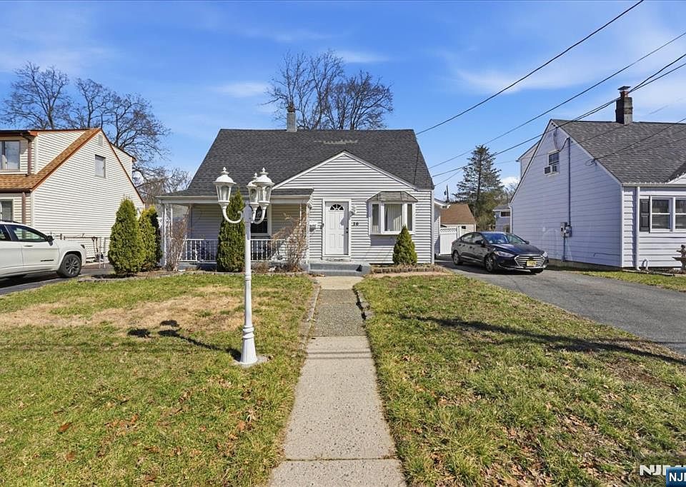 1st image of 30 Decker Rd