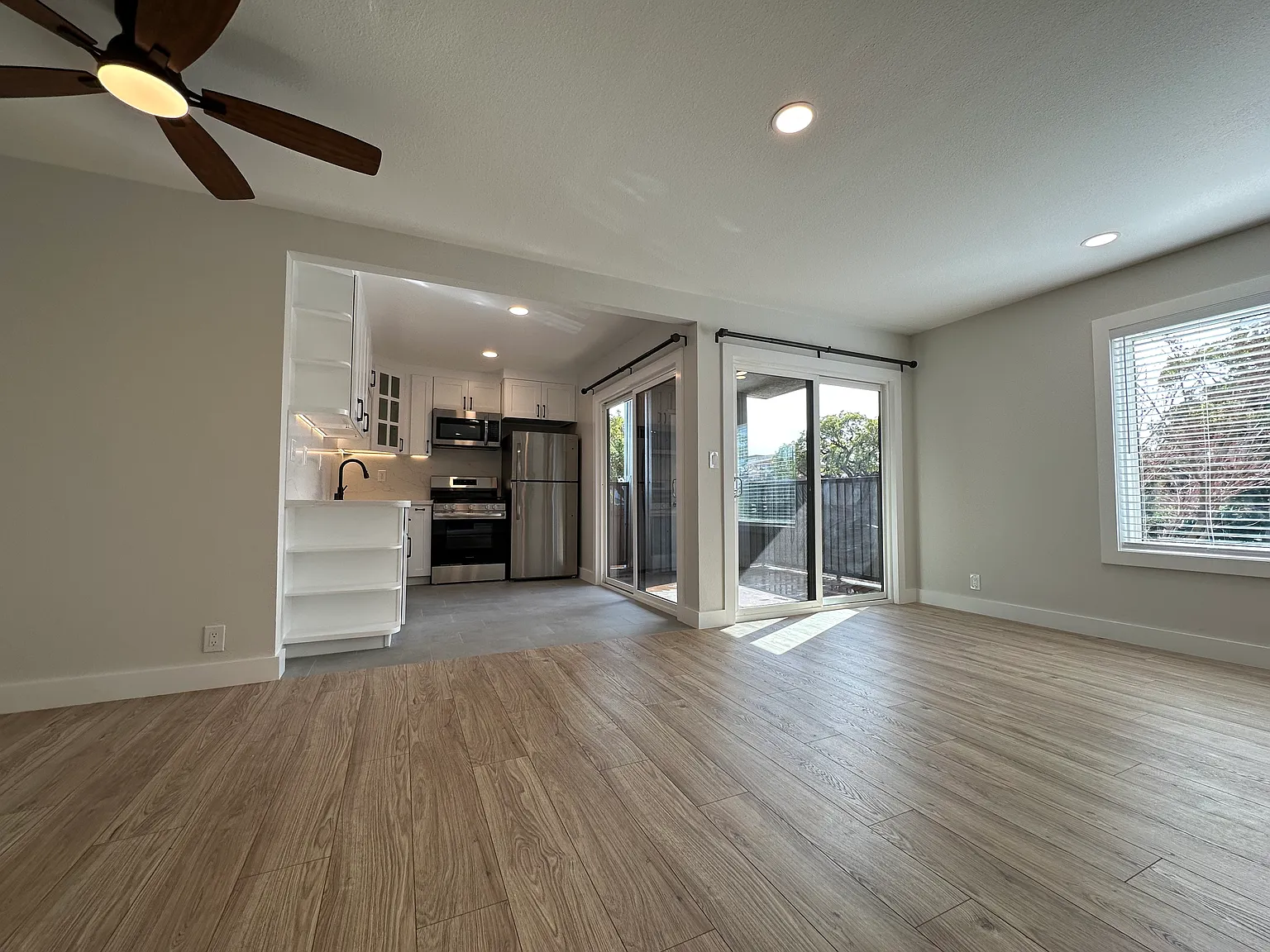 3 bed, 1250 sqft, $4,500 — Photo 4