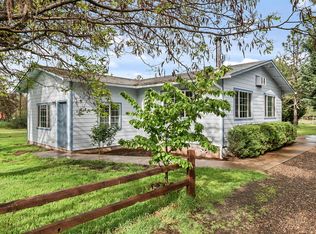 107 Patton Bar Rd, Cave Junction, OR 97523