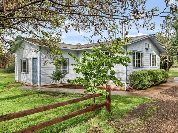 107 Patton Bar Rd, Cave Junction, OR 97523