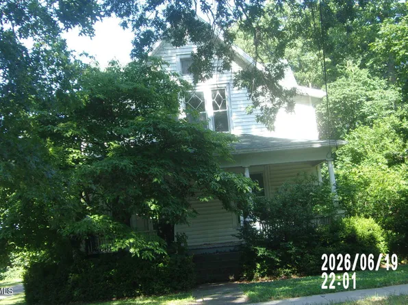 619 Woodlawn St, Mexico, MO 65265