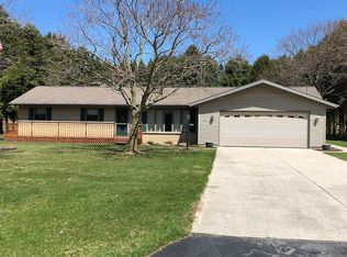 1816 Daisy Ln, Two Rivers, WI 54241