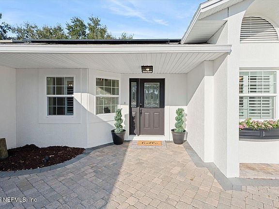 5th image of 13 CHADWICK Court