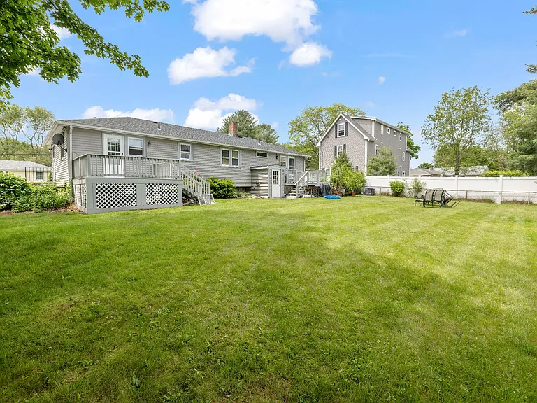 42 Neillian St — Photo 23